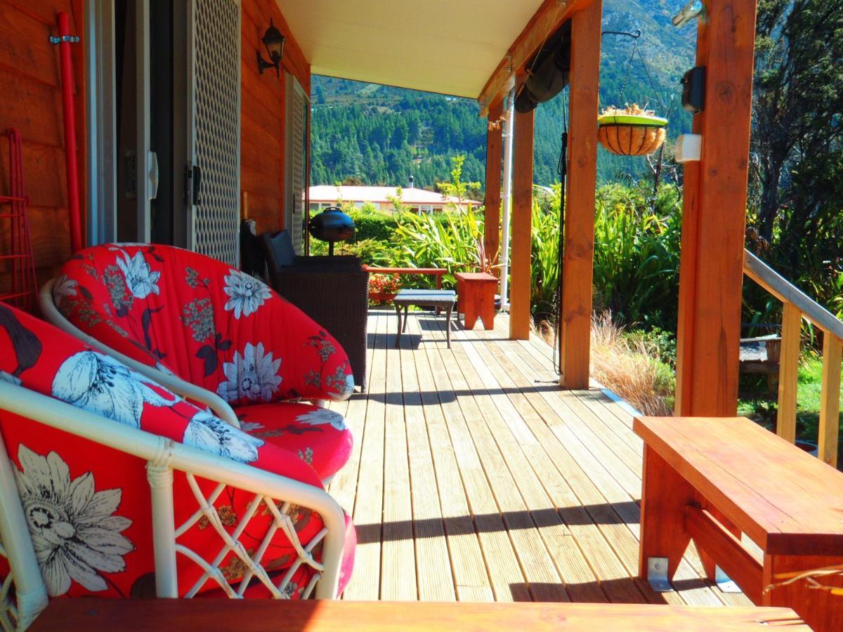 Lakefront Fantail Cottage Lake Hawea, Wanaka Екстер'єр фото