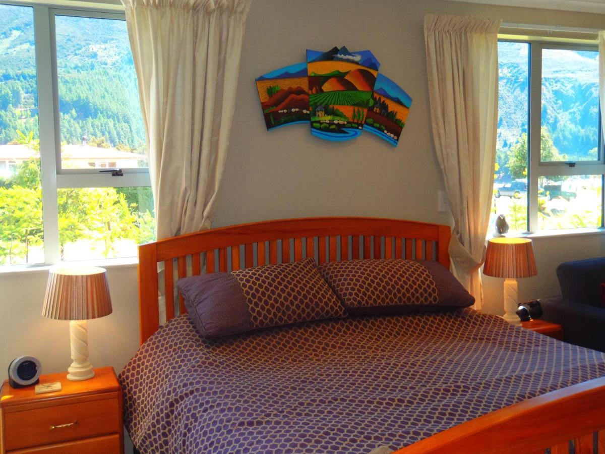 Lakefront Fantail Cottage Lake Hawea, Wanaka Екстер'єр фото