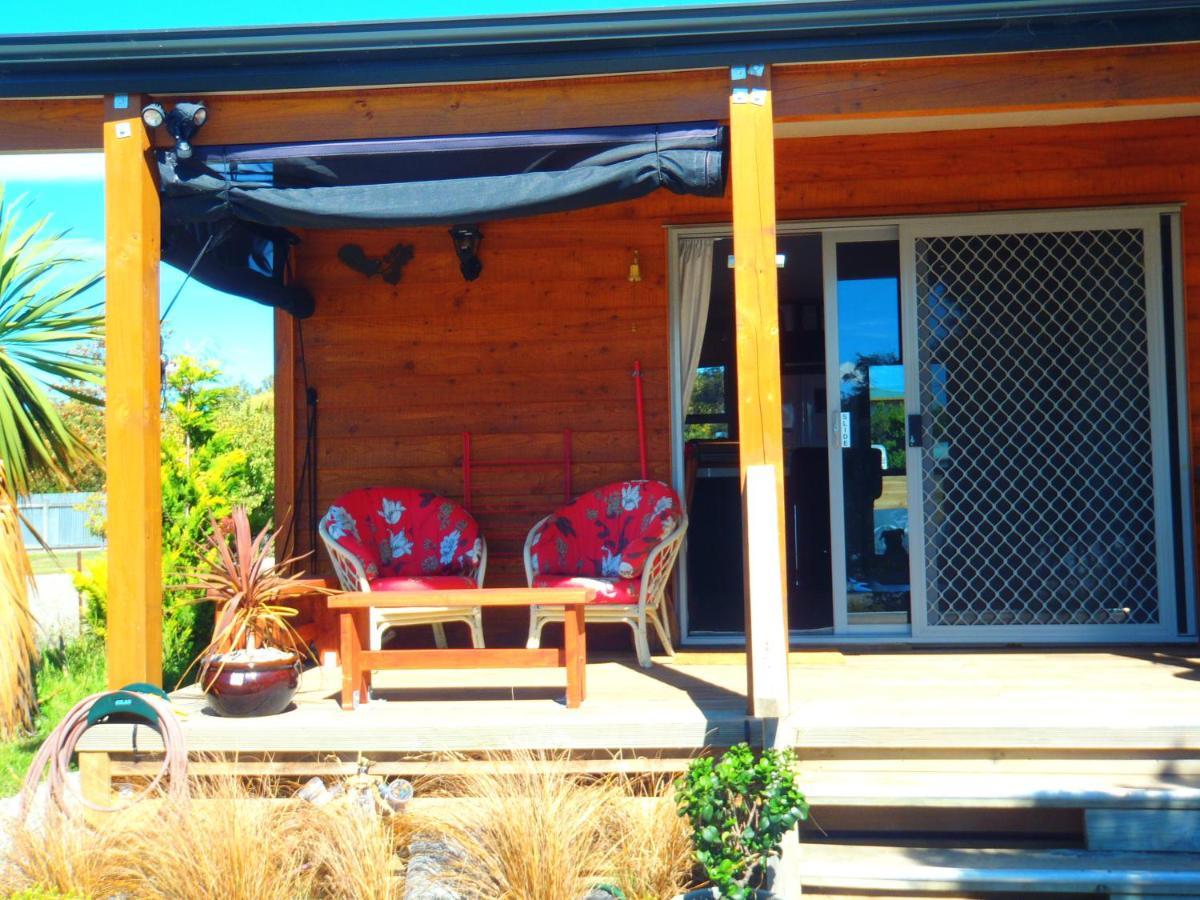 Lakefront Fantail Cottage Lake Hawea, Wanaka Екстер'єр фото